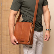 Raphael Full-Grain Leather Crossbody Bag til Mænd – alternate product view 2