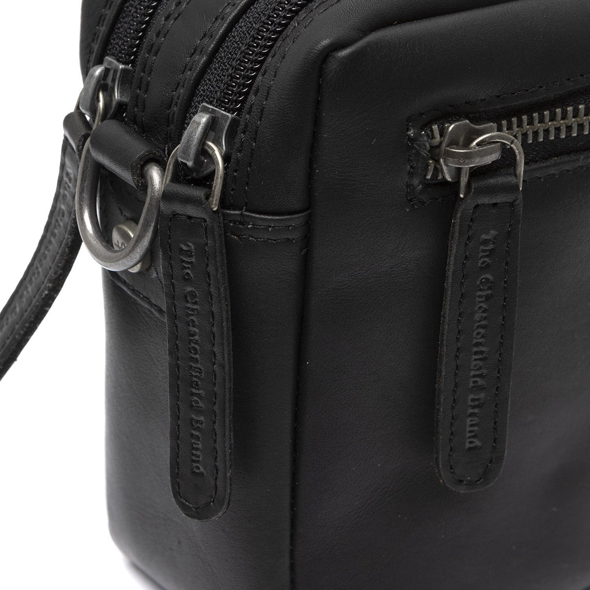 Samui Full-Grain Leather Crossbody Bag til Kvinder - Structured Side Profile Showing Gusset Depth &amp; Expansion Capacity
