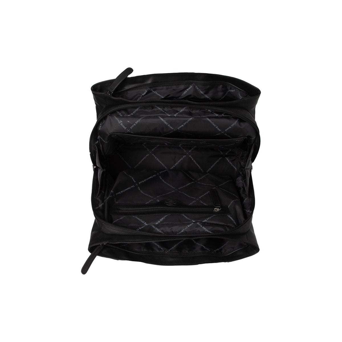 Close-Up Detail of Classic Collar &amp; Heavy-Duty Zipper Hardware on Passau Full-Grain Leather Handbag til Kvinder