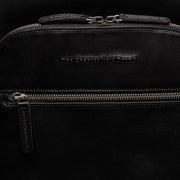 Solid Antique Brass Hardware &amp; Heavy-Duty Dual Zipper Detail on Maggiore Full-Grain Leather Laptop Backpack til Mænd