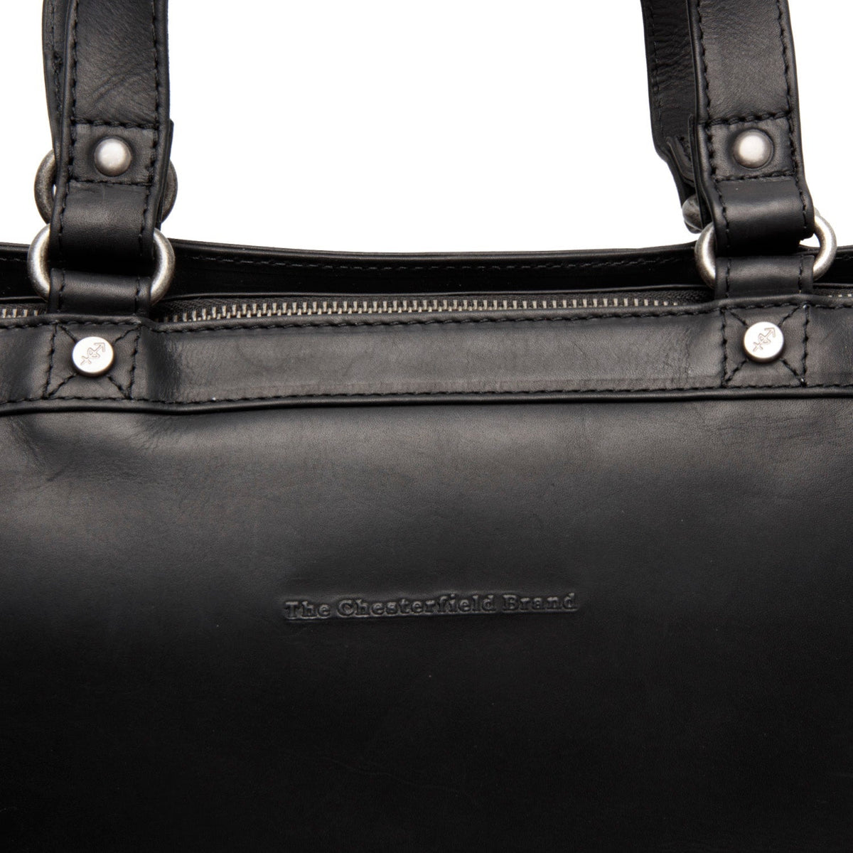 
Solid Antique Brass Hardware & Heavy-Duty Dual Zipper Detail on Manly Computertaske i læder