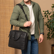 Montara Full-Grain Leather Laptop Bag til Kvinder - Structured Side Profile Showing Gusset Depth &amp; Expansion Capacity