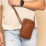 Hamilton Full-Grain Leather Phone Bag til Kvinder – alternate product view 2