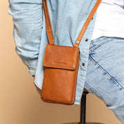 Langley Full-Grain Leather Phone Bag til Kvinder – alternate product view 2
