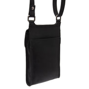 Tailored Rib Cuffs &amp; Hem Craftsmanship Construction Detail on Nebra Full-Grain Leather Phone Bag til Kvinder