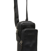 
Tailored Rib Cuffs & Hem Craftsmanship Construction Detail on Valdes Kernelæder Phone Bag