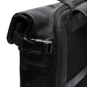 Solid Antique Brass Hardware &amp; Heavy-Duty Dual Zipper Detail on Bornholm Full-Grain Leather Roll-top Backpack til Kvinder
