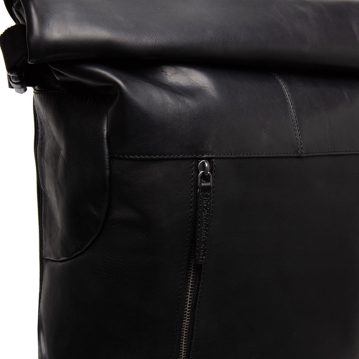 Liverpool Full-Grain Leather Roll-top Backpack til Kvinder - Structured Side Profile Showing Gusset Depth &amp; Expansion Capacity