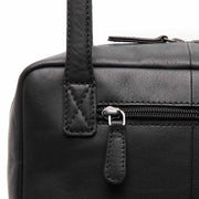 Fenno Full-Grain Leather Shoulder Bag til Kvinder - Structured Side Profile Showing Gusset Depth &amp; Expansion Capacity