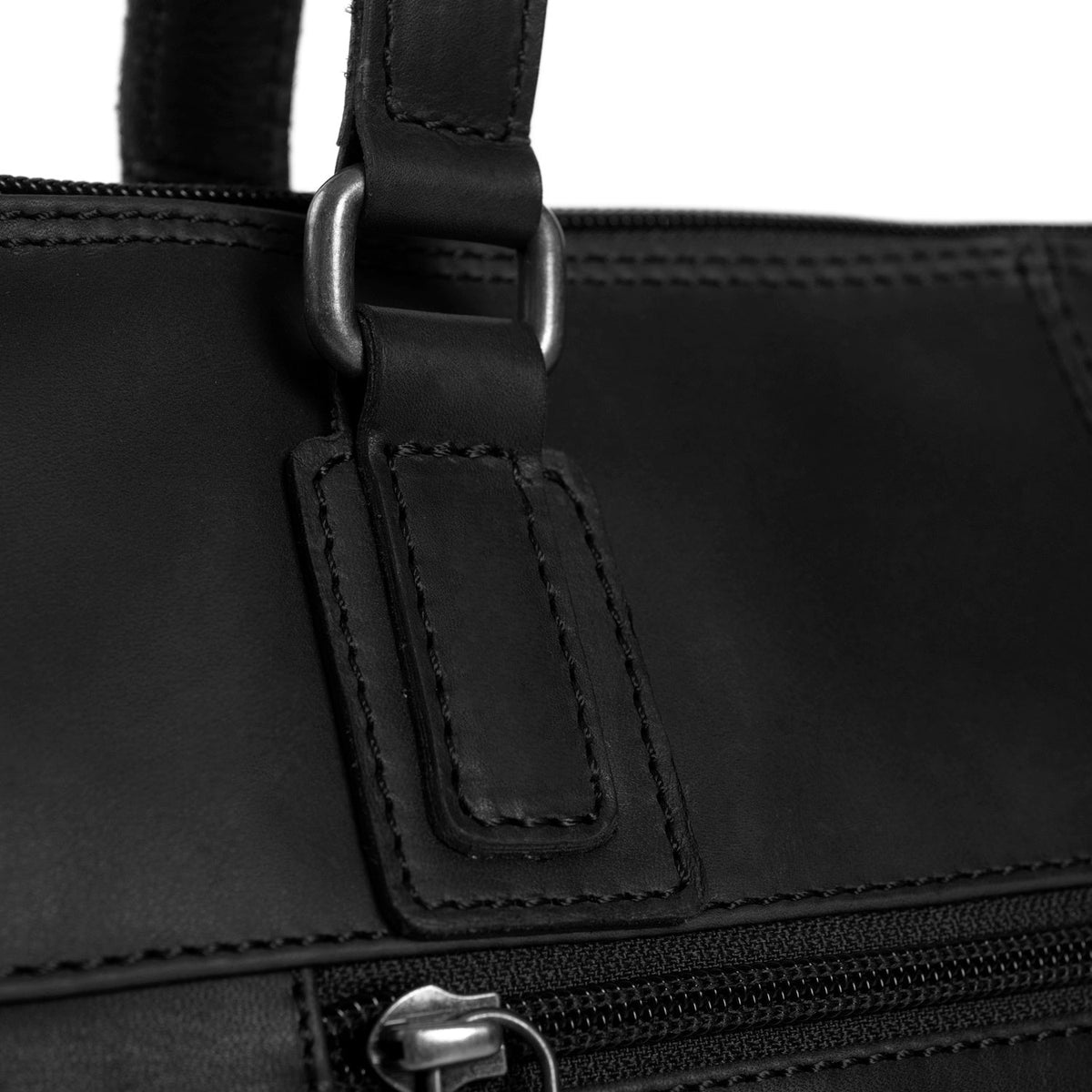 Flint Full-Grain Leather Shoulder Bag til Kvinder - Structured Side Profile Showing Gusset Depth &amp; Expansion Capacity