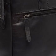
Indvendig visning Showing Dedicated Padded Laptop Sleeve & Multi-Compartment Organization