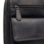 Leather Sling Bag Turelle til Kvinder - Structured Side Profile Showing Gusset Depth &amp; Expansion Capacity