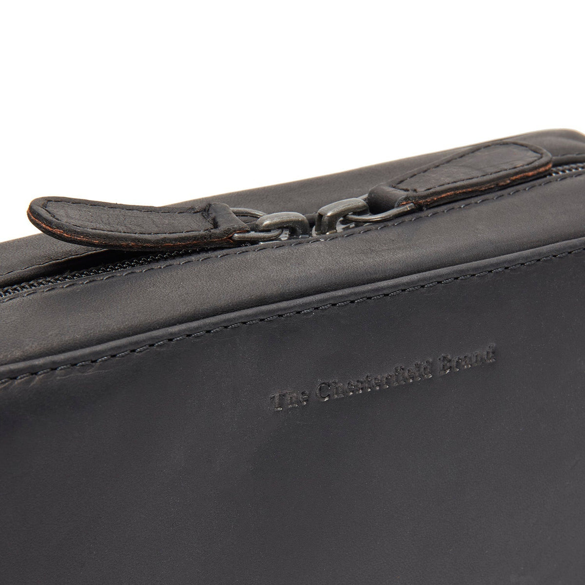 Leather Tech-Organizer Ardan til Kvinder - Lateral Side Profile View Showing Sleeve Cut &amp; Athletic Taper Fit