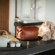 Biassa Full-Grain Leather Toiletry Bag til Kvinder – alternate product view 3