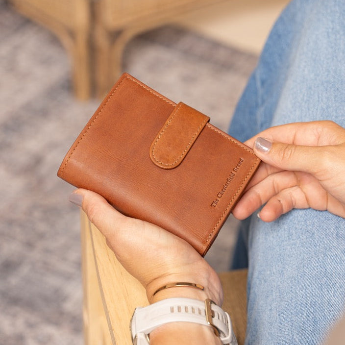Ruby Full-Grain Leather Wallet til Kvinder – alternate product view 2