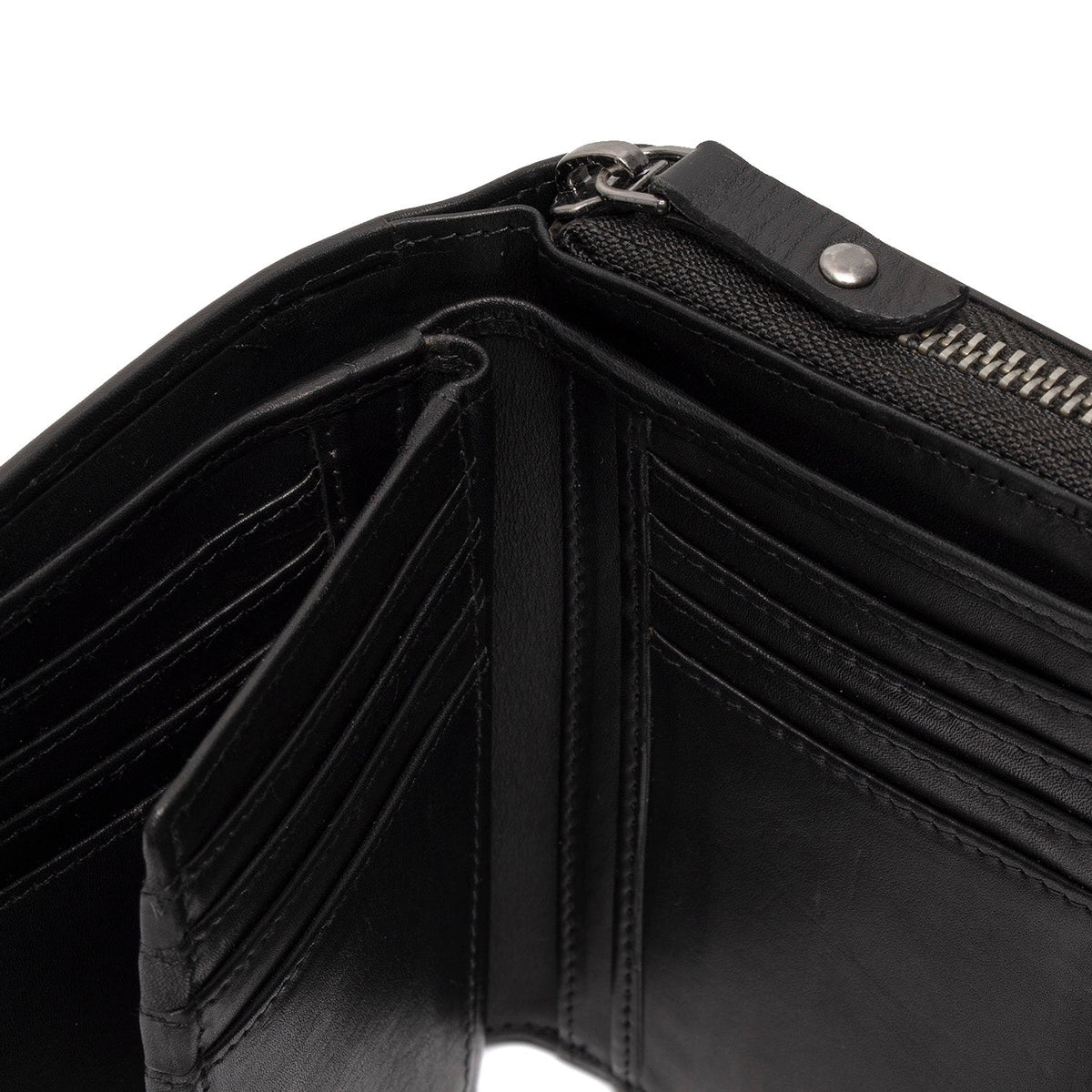 
Indvendig visning Showing Dedicated Padded Laptop Sleeve & Multi-Compartment Organization