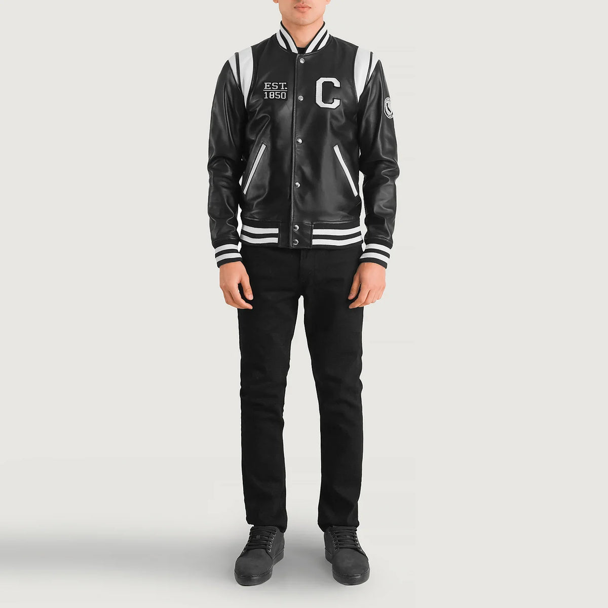 Liberte California Sort Leather Varsity Læderjakke til Mænd - Lateral Side Profile View Showing Sleeve Cut &amp; Athletic Taper Fit