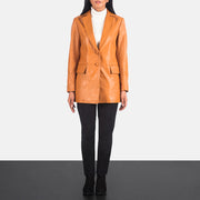 
Marilyn Tan Brown Leather Blazer - Sideprofil med ergonomisk ærmesnit