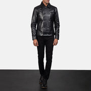 Mod Sort Leather Peacoat til Mænd - Lateral Side Profile View Showing Sleeve Cut &amp; Athletic Taper Fit