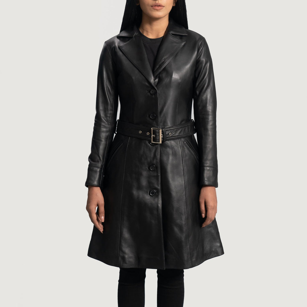 
Nærbillede of Notch & Button Hardware on Moonlight Sort Trenchcoat i Læder til Damer
