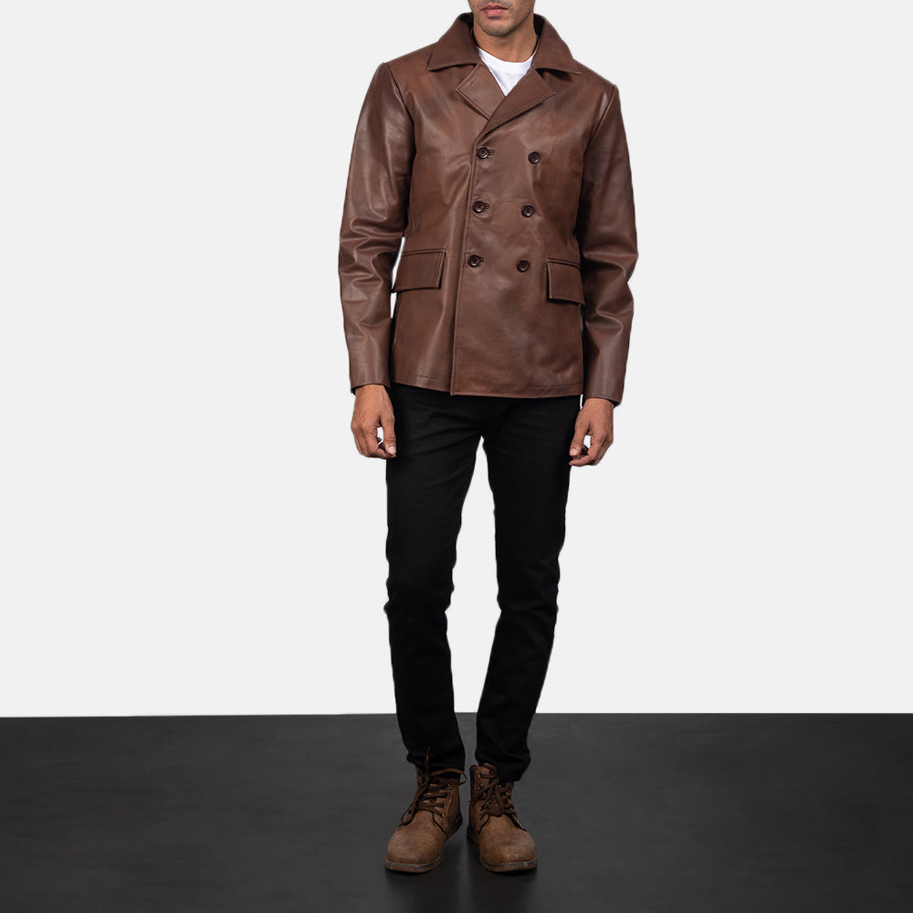 Mr. Bailey Brun Leather Naval Peacoat til Mænd - Lateral Side Profile View Showing Sleeve Cut &amp; Athletic Taper Fit