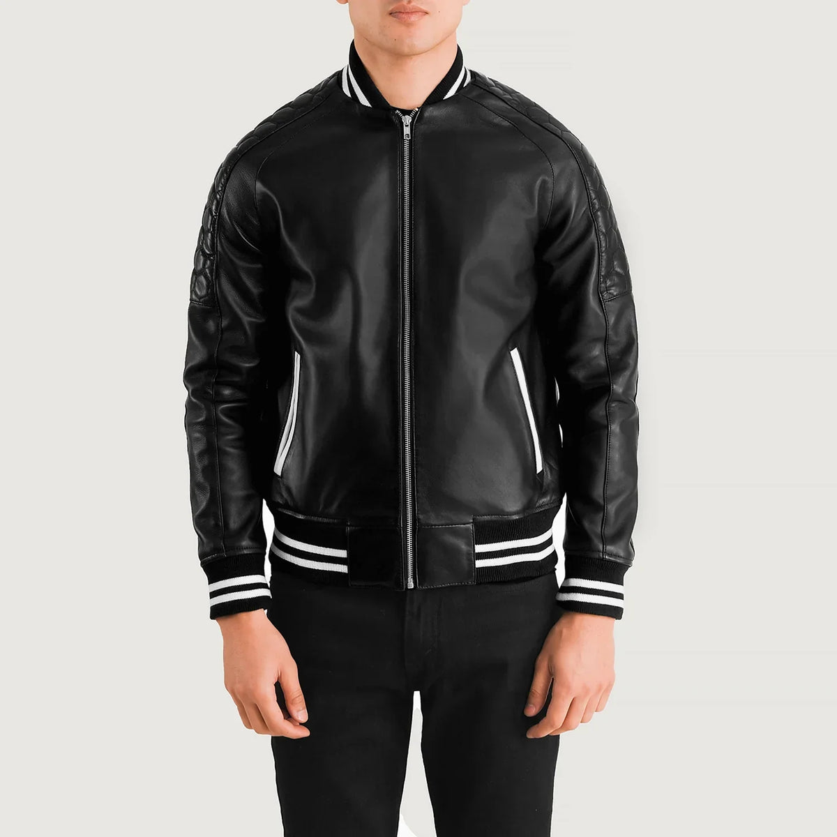 Pascal Sort Leather Varsity Læderjakke til Mænd in Black Sheepskin Leather - Front Profile View &amp; Tailored Silhouette | Buy Online