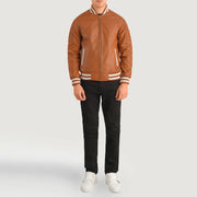 Pascal Lys brun Brun Leather Varsity Læderjakke til Mænd - Lateral Side Profile View Showing Sleeve Cut &amp; Athletic Taper Fit
