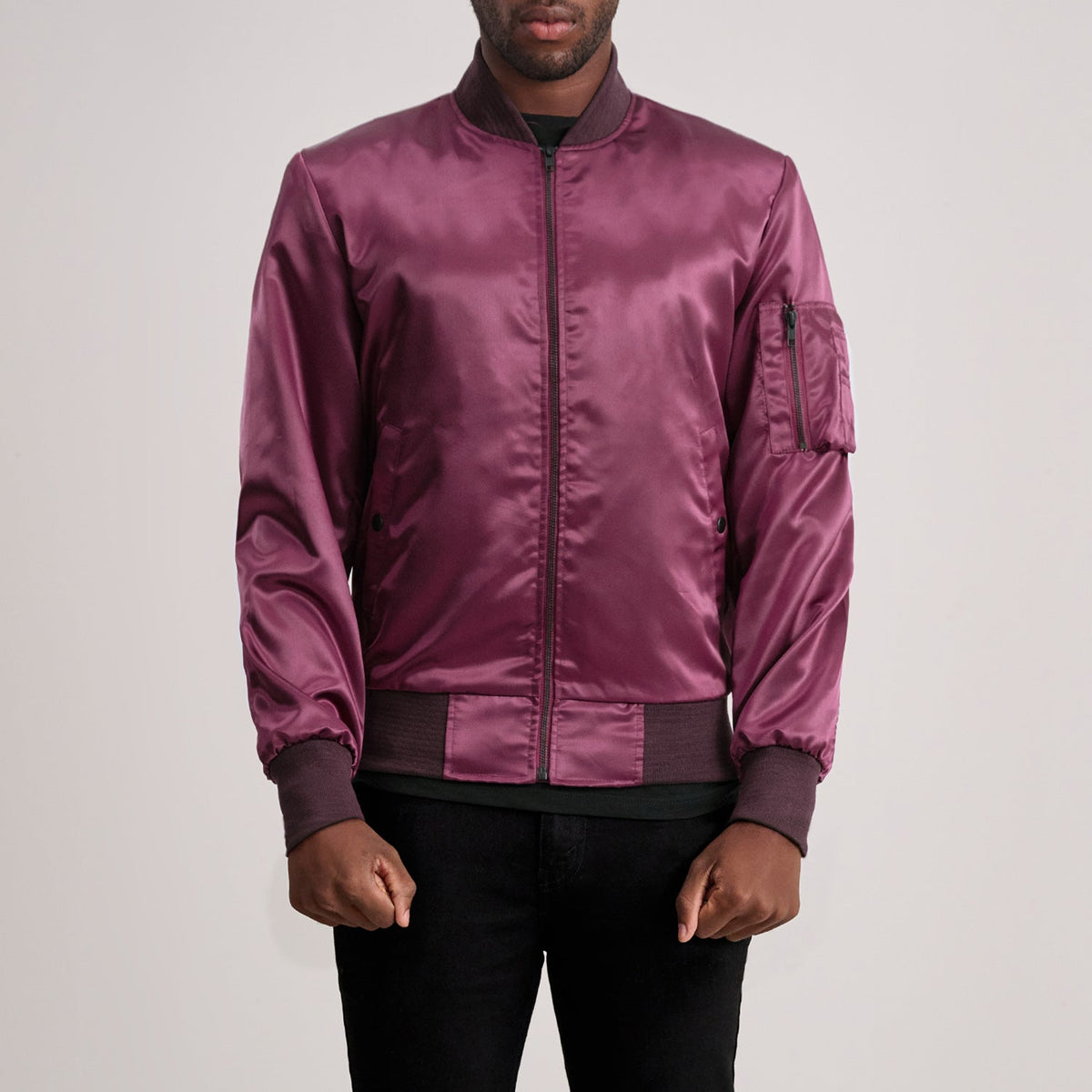 Quinton MA-1 Maroon Læder Bomberjakke til Mænd in Maroon Satin - Front Profile View &amp; Tailored Silhouette | Buy Online
