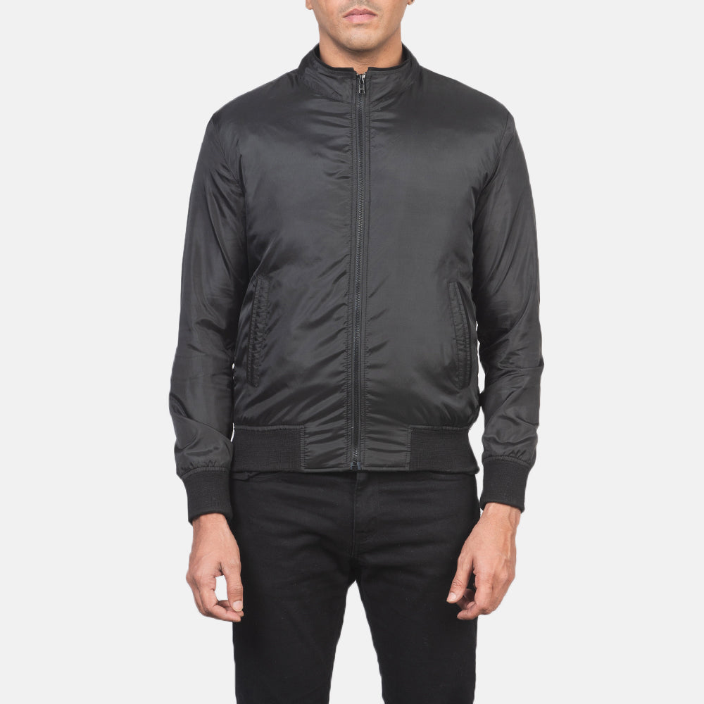 Close-Up Detail of Band &amp; Zipper with wind flap Hardware on Men's Ramon Sort Læder Bomberjakke til Mænd