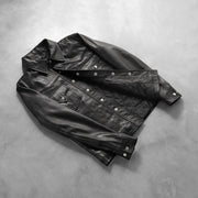 Button &amp; Hem Craftsmanship Construction Detail on Men's Ranchson Sort Leather Shirt til Mænd