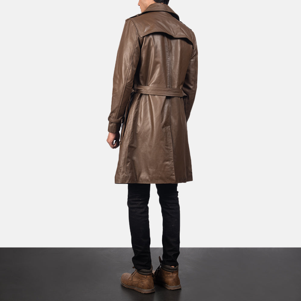 
Royson Brun Leather Duster Læderfrakke til Mænd - Sideprofil med ergonomisk ærmesnit