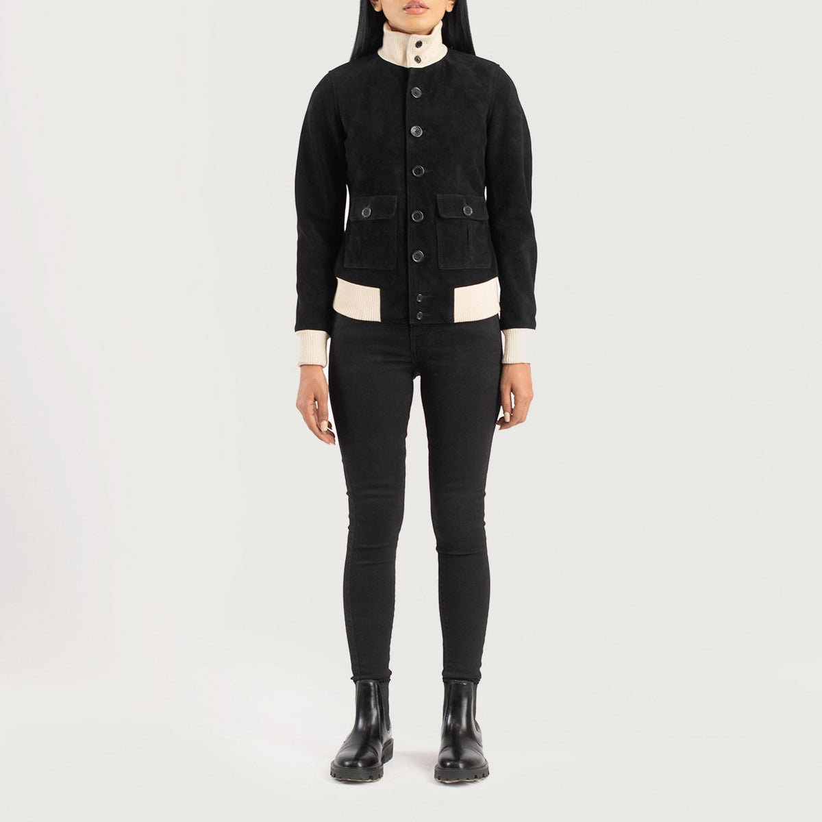 
Sasha A1 Black Suede Bomber Jacket - Sideprofil med ergonomisk ærmesnit
