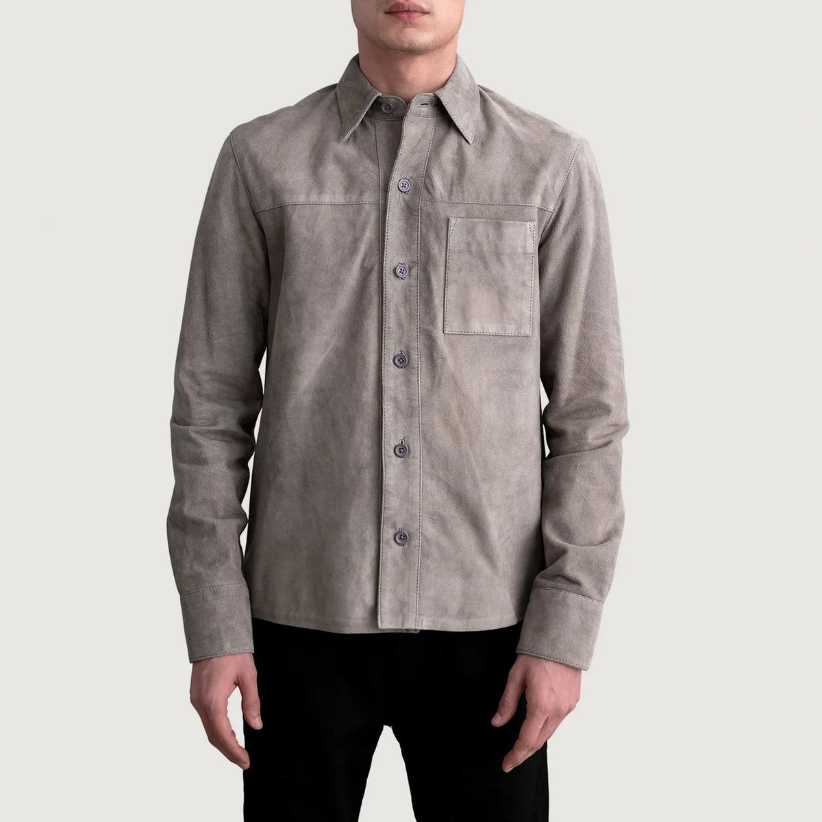 
Scout Grey Suede Leather Shirt til Mænd - Sideprofil med ergonomisk ærmesnit