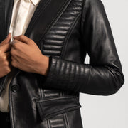 Women's Selina Sort Leather Blazer til Kvinder - Lateral Side Profile View Showing Sleeve Cut &amp; Athletic Taper Fit