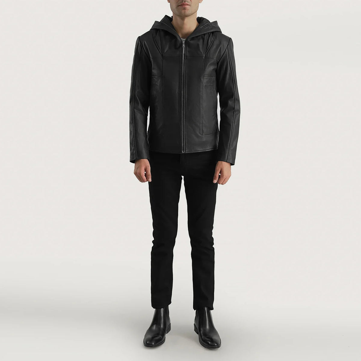 Close-Up Detail of Hooded &amp; Zipper Hardware on Men's Spratt Sort Hooded Læderjakke til Mænd