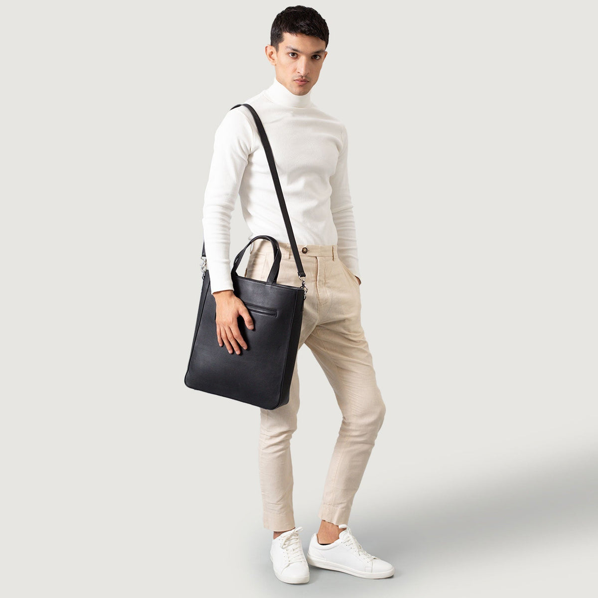 
The Poet Tote bag i læder – alternate product view 2