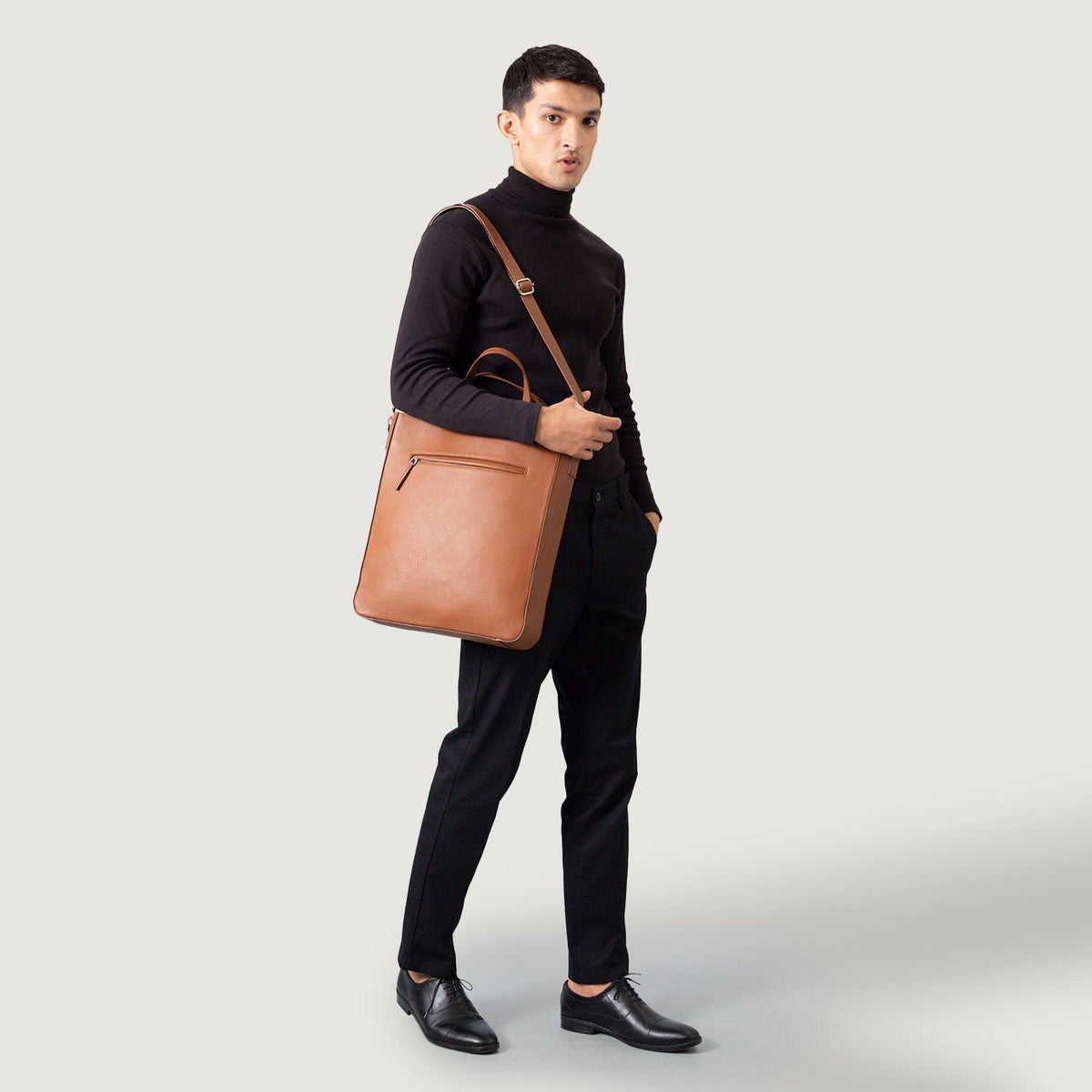 
The Poet Tote bag i læder – alternate product view 9
