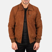 Men's Tomchi Lys brun Suede Læderjakke til Mænd in Brown Goatskin Suede - Front Profile View &amp; Tailored Silhouette | Buy Online