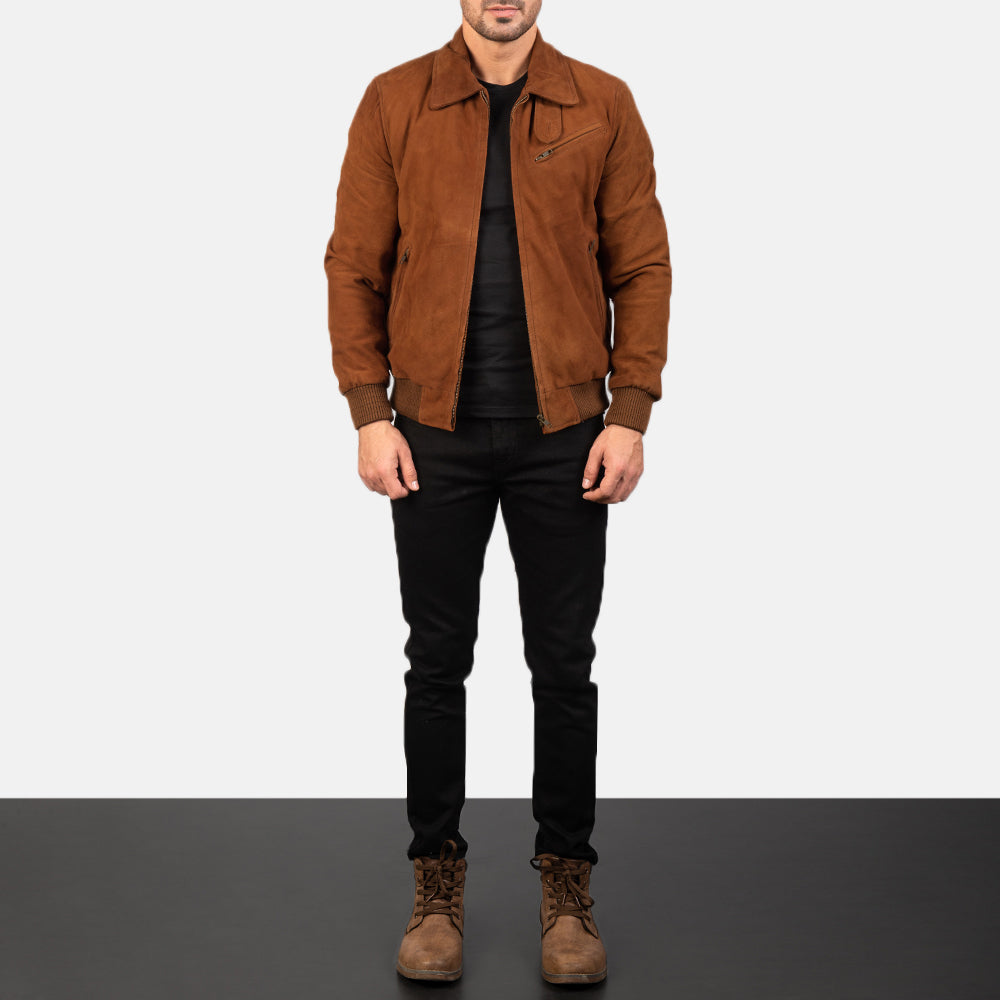 Men's Tomchi Lys brun Suede Læderjakke til Mænd - Lateral Side Profile View Showing Sleeve Cut &amp; Athletic Taper Fit