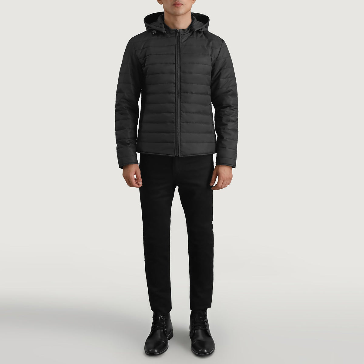 Tyler Sort Hooded Puffer Læderjakke til Mænd - Lateral Side Profile View Showing Sleeve Cut &amp; Athletic Taper Fit