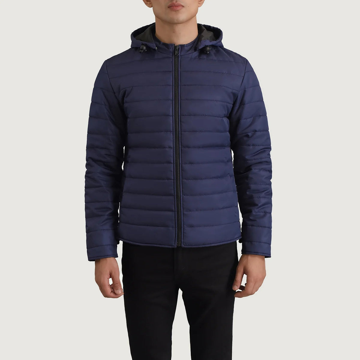 Close-Up Detail of Classic Collar &amp; Zipper Hardware on Tyler Blue Hooded Puffer Læderjakke til Mænd