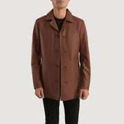 Close-Up Detail of Notch &amp; Button Hardware on Urban Slate Brun Leather Coat til Mænd