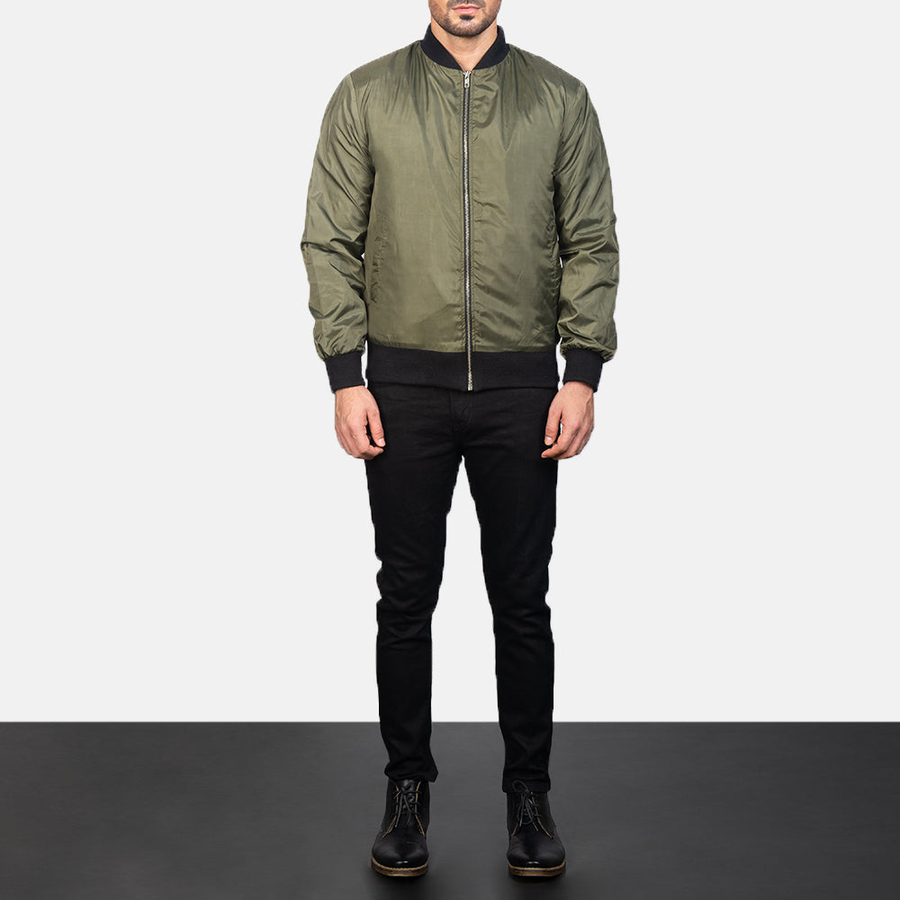 Men's Zack Green Læder Bomberjakke til Mænd - Lateral Side Profile View Showing Sleeve Cut &amp; Athletic Taper Fit